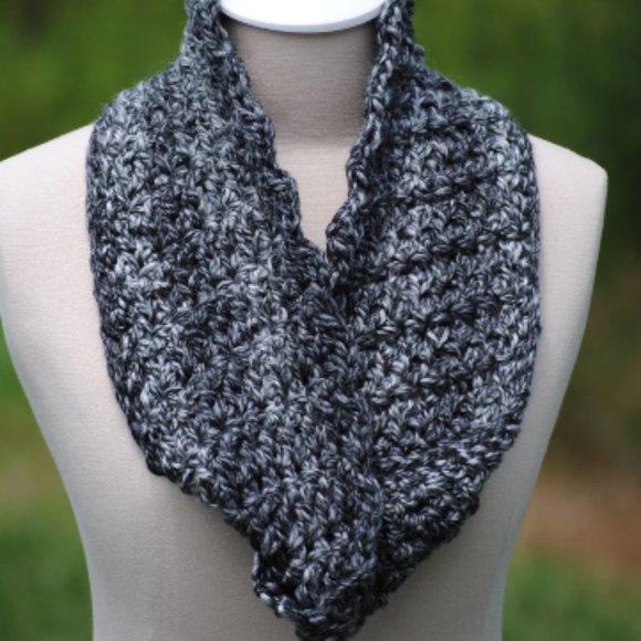 Handmade Black and White Skinny Twisted Cowl Crocheted - Picture 1 of 3
